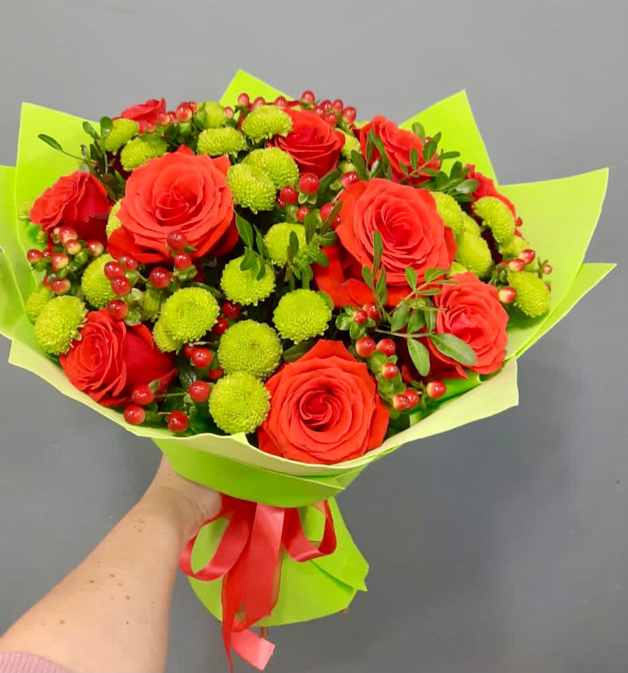 Букет цветов из: Хризантемы и Розы в Пересвете