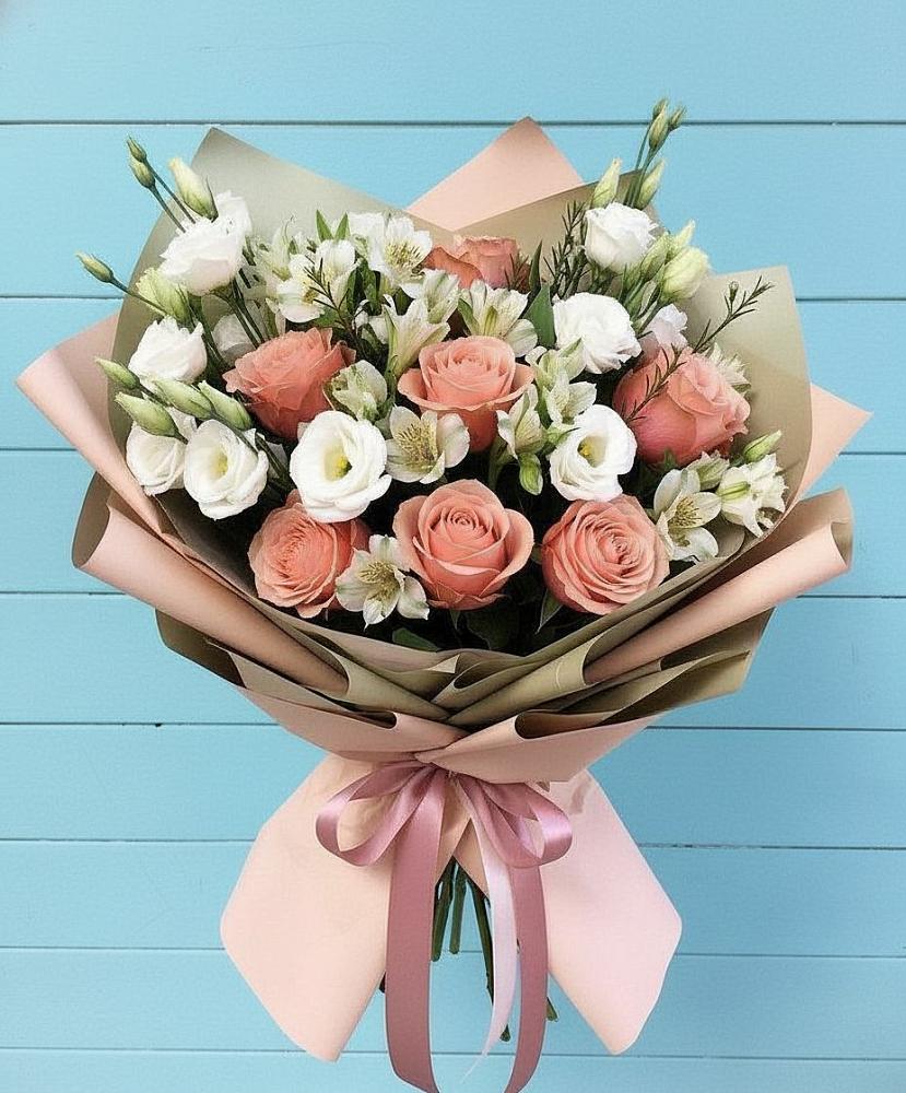 Букет цветов из: Розы, Альстромерии и Лизиантусы в Пересвете