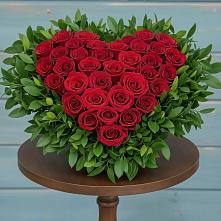 Цветочная композиция из Розы в виде сердца в Пересвете