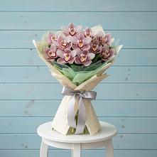 Букет цветов из:  Орхидеи и Розы в Пересвете