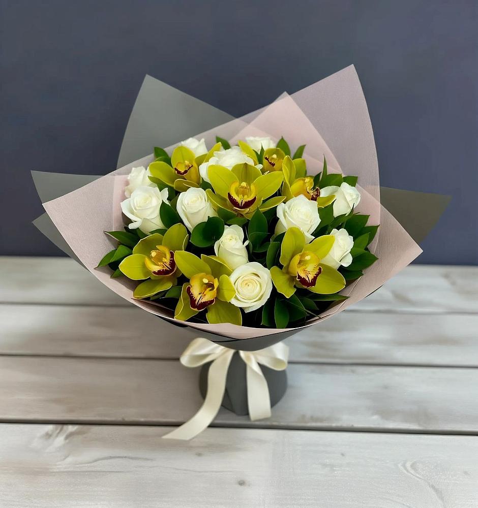 Букет цветов из: Орхидеи и Розы в Пересвете