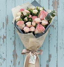 Букет цветов из:  Розы #REPLACE_PRED# Пересвете