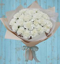 Букет цветов из:  Гвоздики в Пересвете