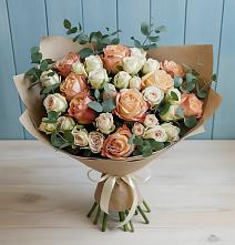 Букет цветов из:  Альстромерии и Розы в Пересвете