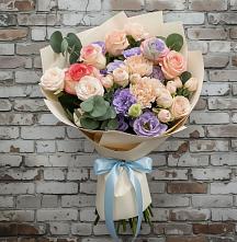 Букет цветов из:  Розы, Лизиантусы и Гвоздики в Пересвете