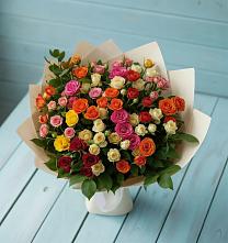 Букет Микс из разноцветных кустовых роз в Пересвете